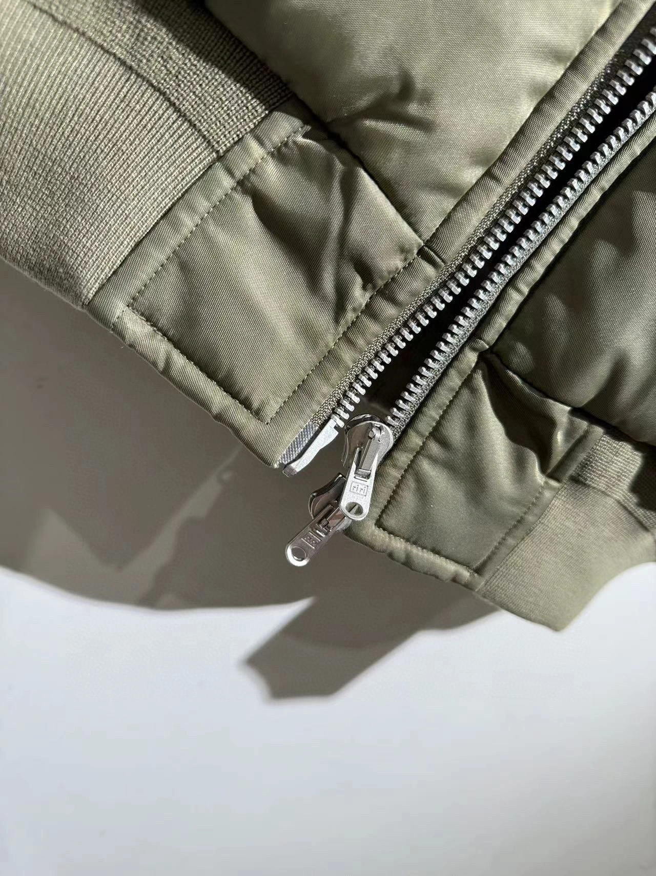 wg.luxury- 218593i16 oversized item:D-F054J3031